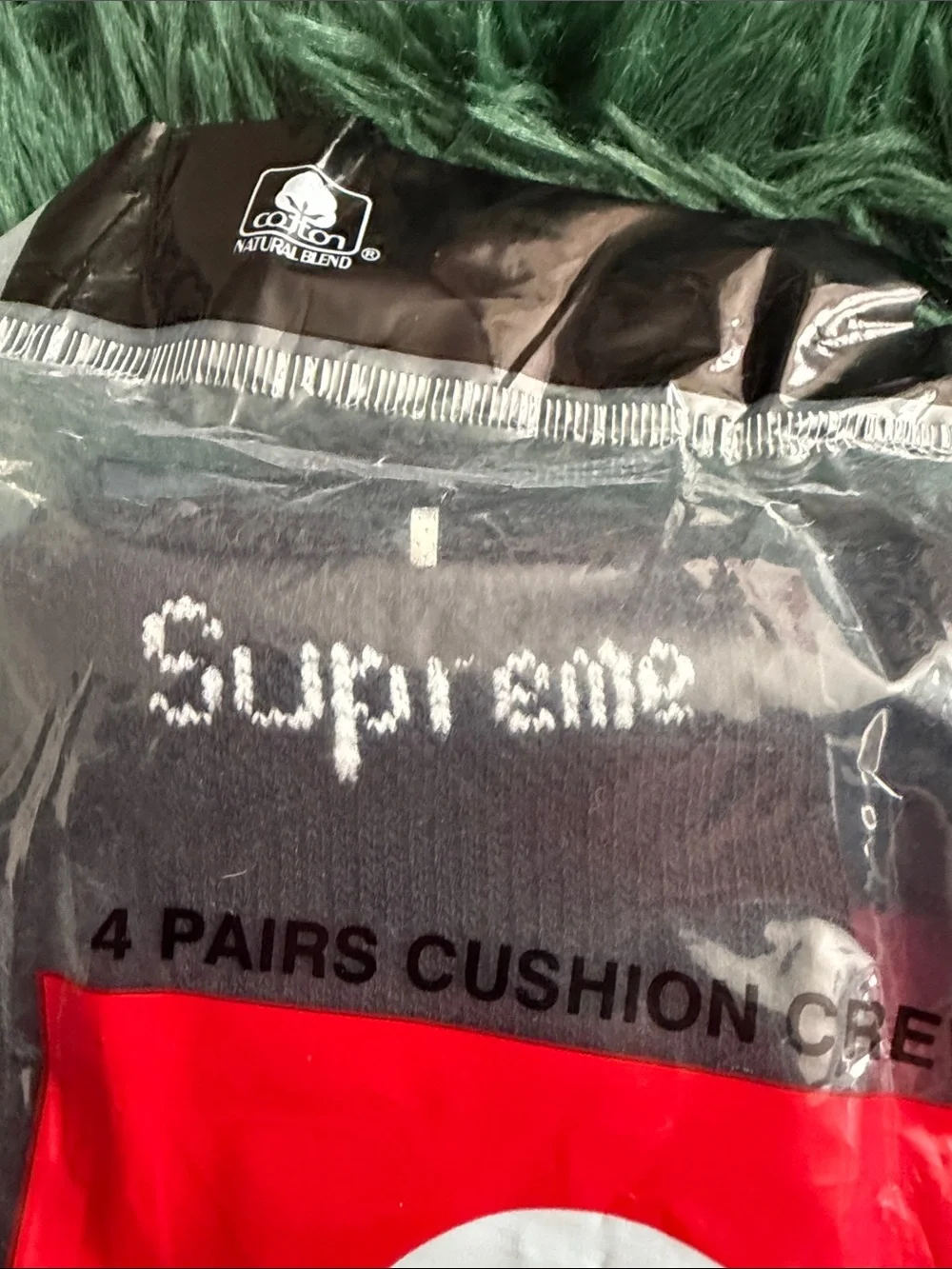 Supreme hanes black